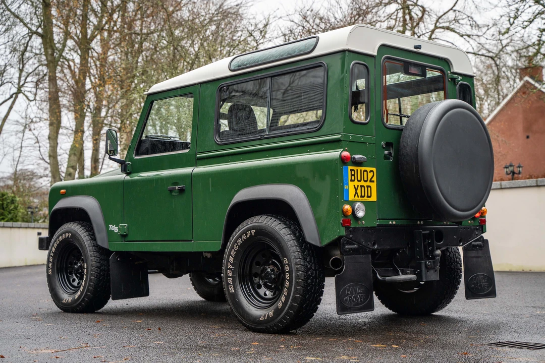 2002 Land Rover Defender 90 - Image 7 of 31