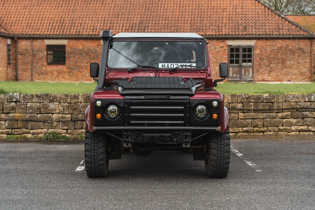 2002 Land Rover Defender 90 - Image 9 of 31