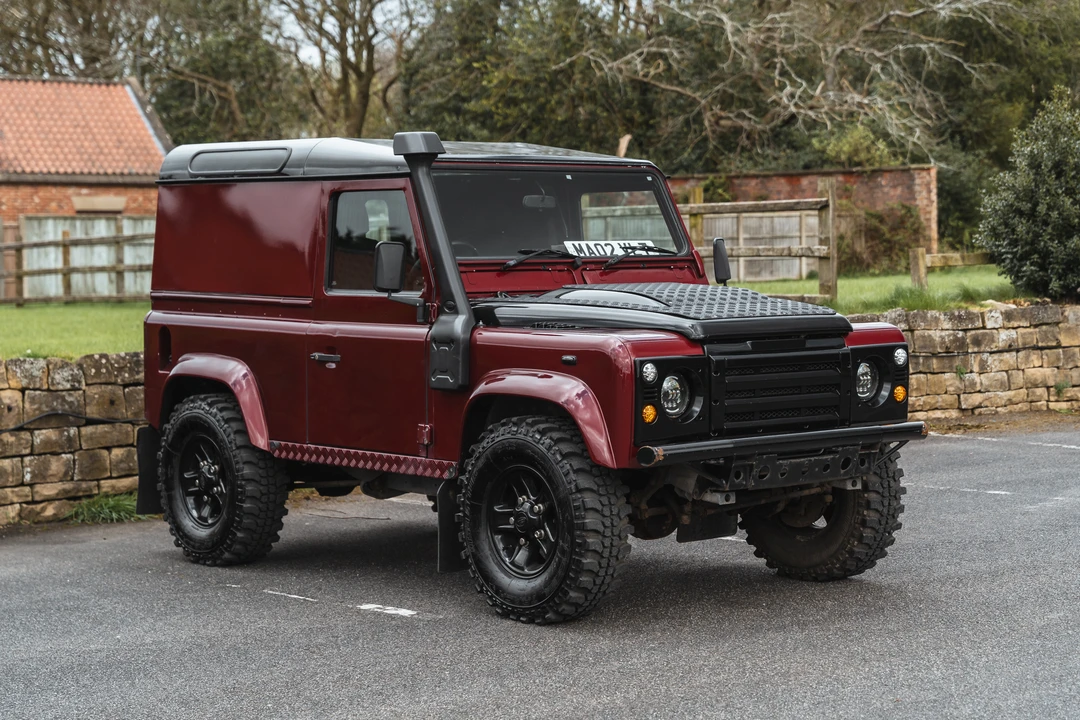 2002 Land Rover Defender 90 - Image 8 of 31