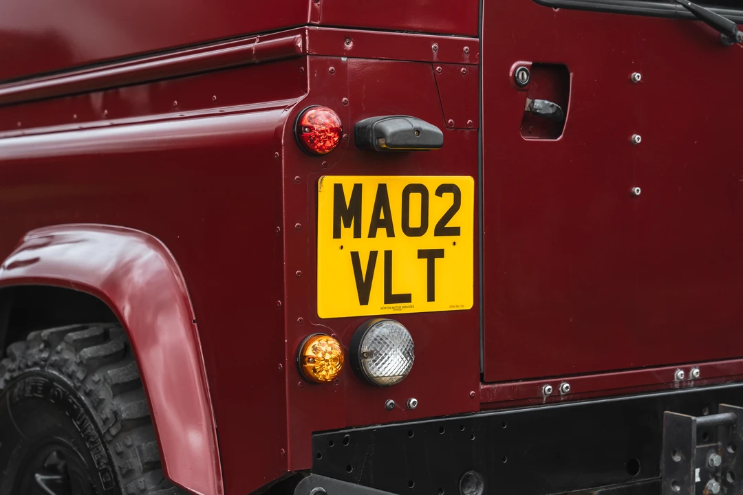 2002 Land Rover Defender 90 - Image 24 of 31