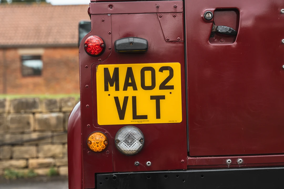 2002 Land Rover Defender 90 - Image 25 of 31