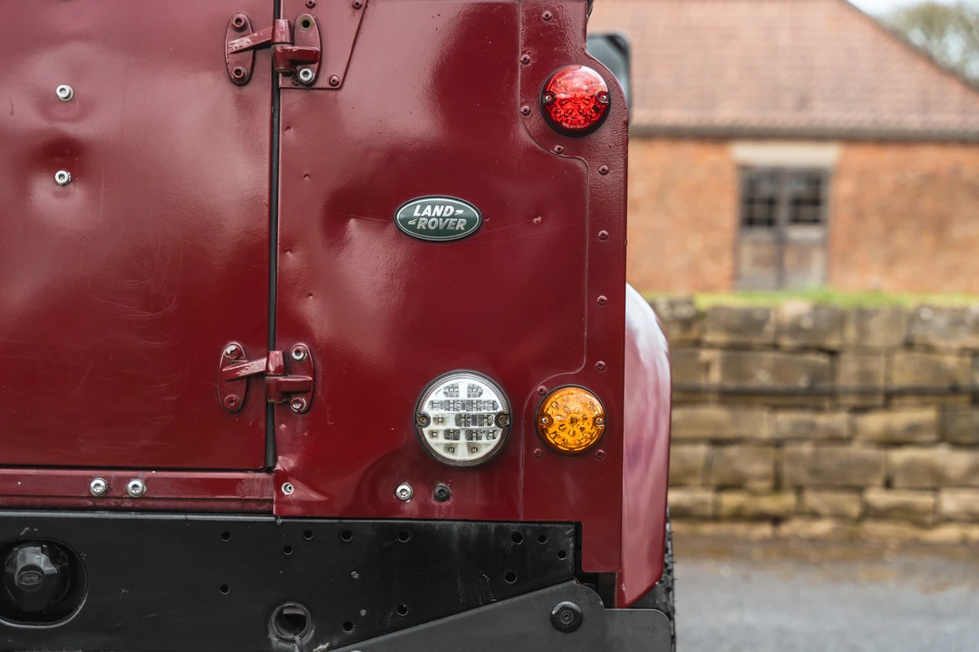 2002 Land Rover Defender 90 - Image 27 of 31