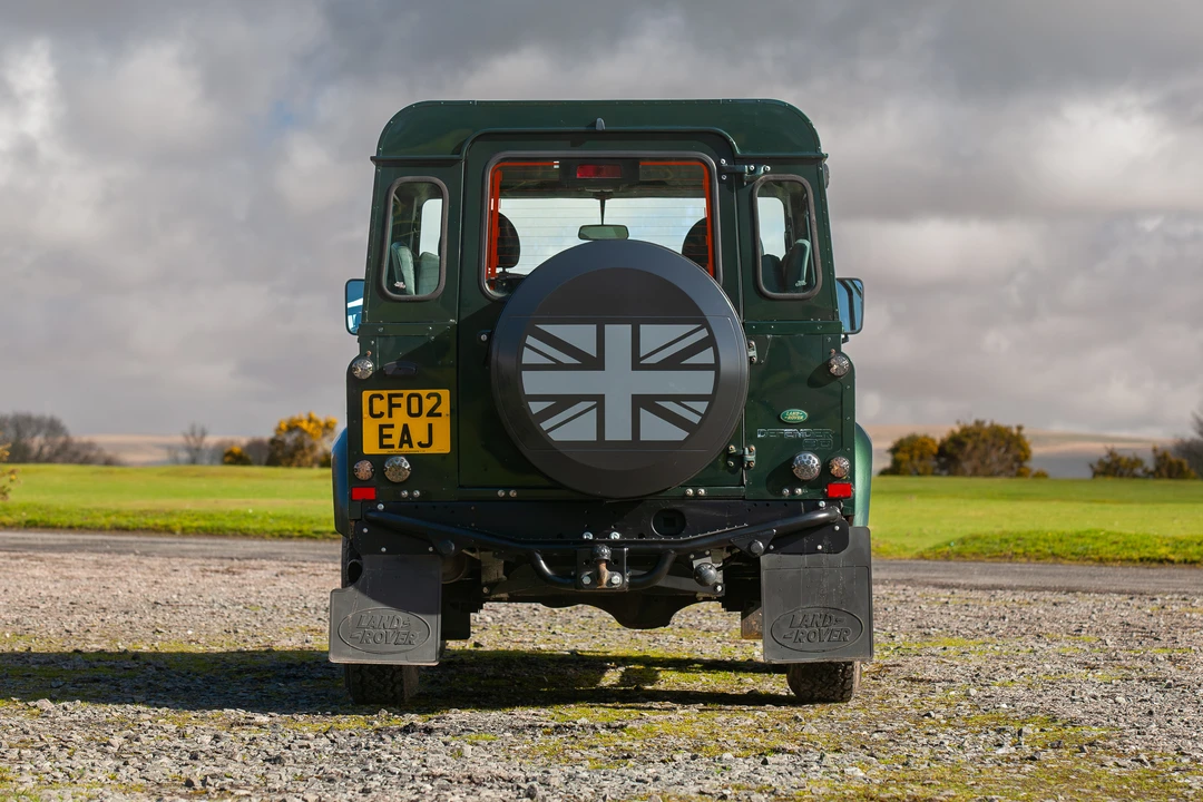 2002 Land Rover Defender 90 - Image 6 of 31