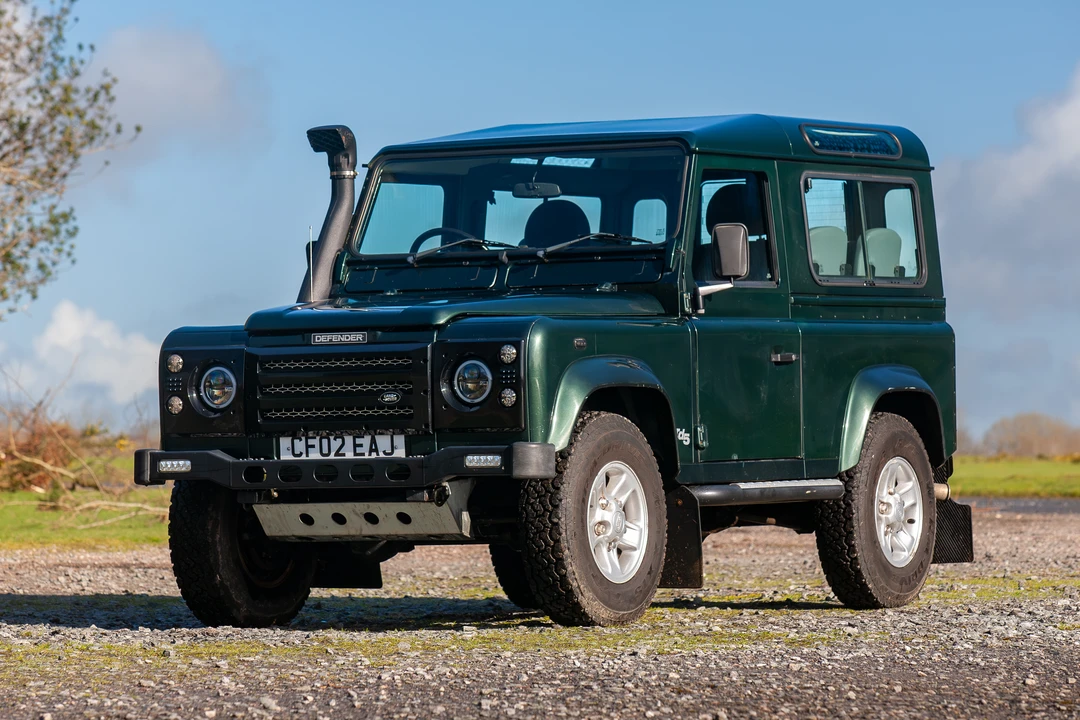 2002 Land Rover Defender 90 - Image 11 of 31