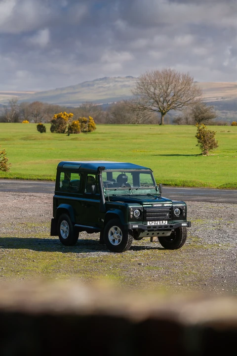 2002 Land Rover Defender 90 - Image 13 of 31