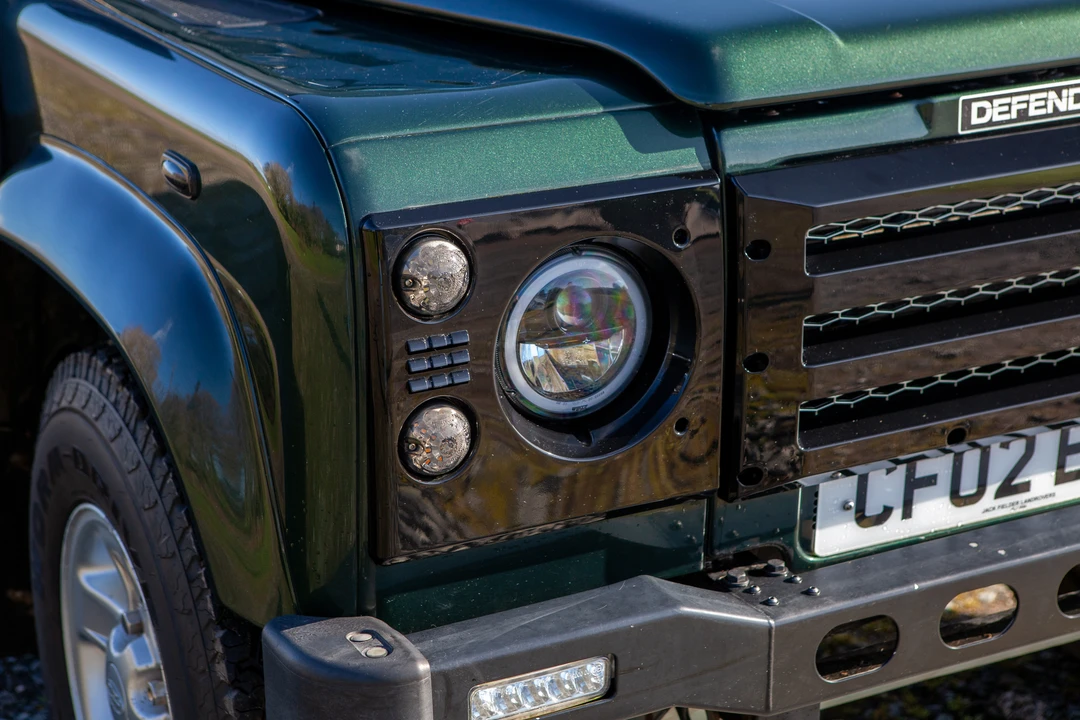 2002 Land Rover Defender 90 - Image 20 of 31