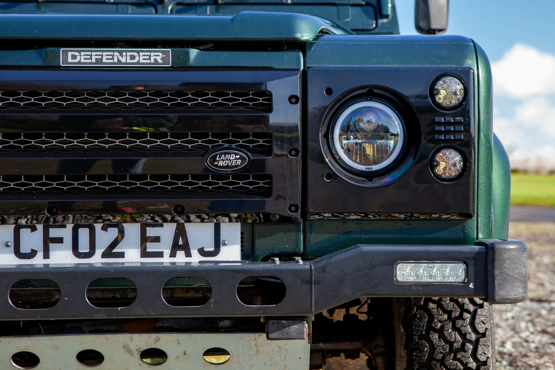 2002 Land Rover Defender 90 - Image 24 of 31