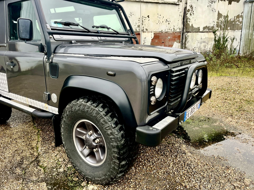 2002 Land Rover Defender 90 - Image 23 of 31