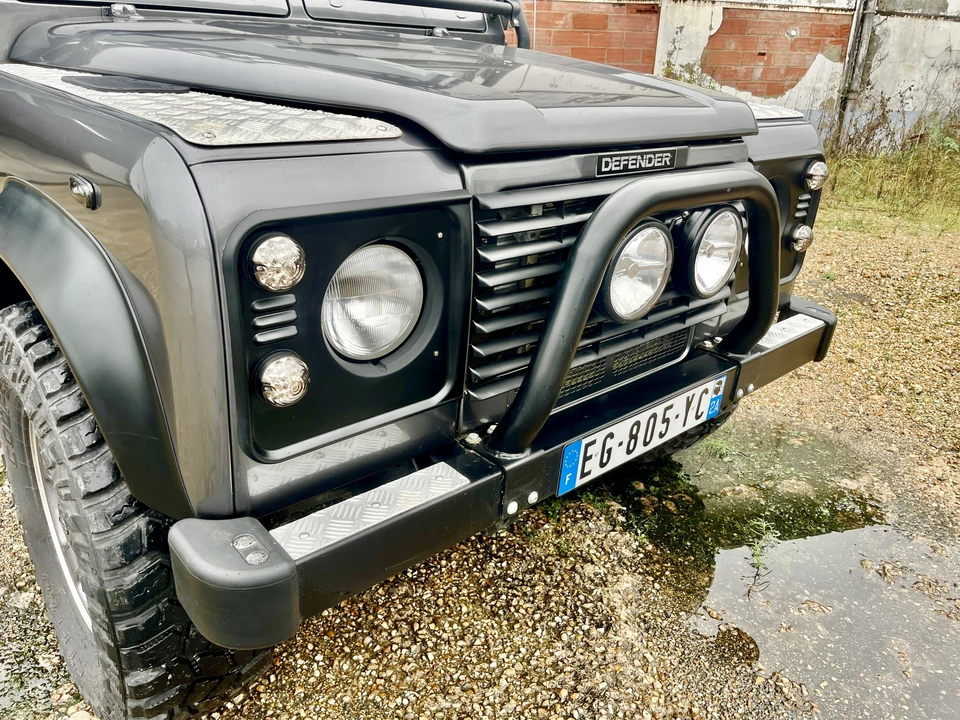 2002 Land Rover Defender 90 - Image 26 of 31