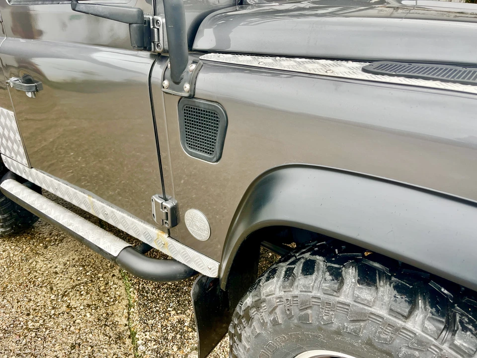2002 Land Rover Defender 90 - Image 29 of 31