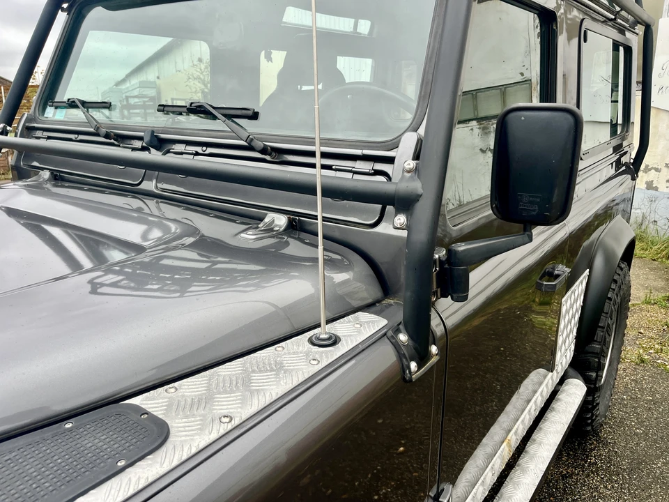 2002 Land Rover Defender 90 - Image 21 of 31
