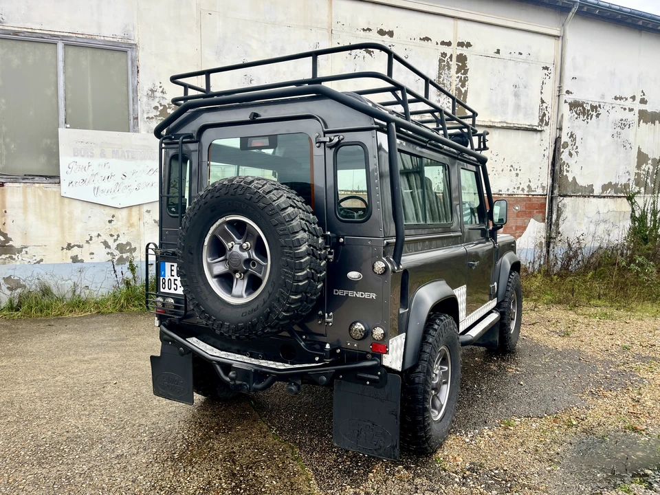 2002 Land Rover Defender 90 - Image 14 of 31