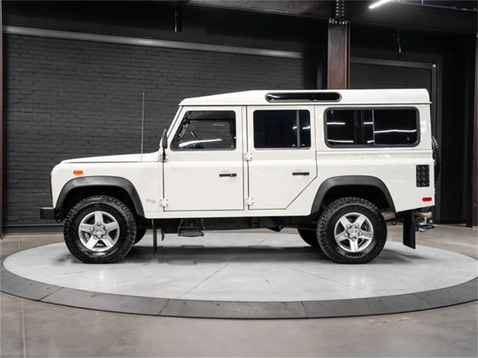2002 Land Rover Defender - Image 12 of 31