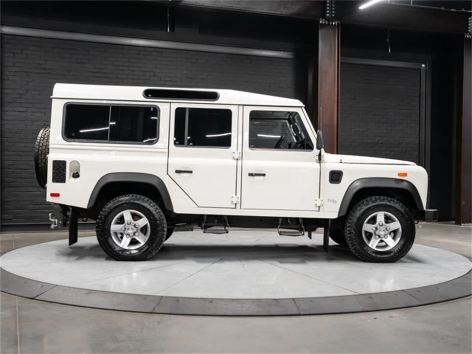 2002 Land Rover Defender - Image 13 of 31