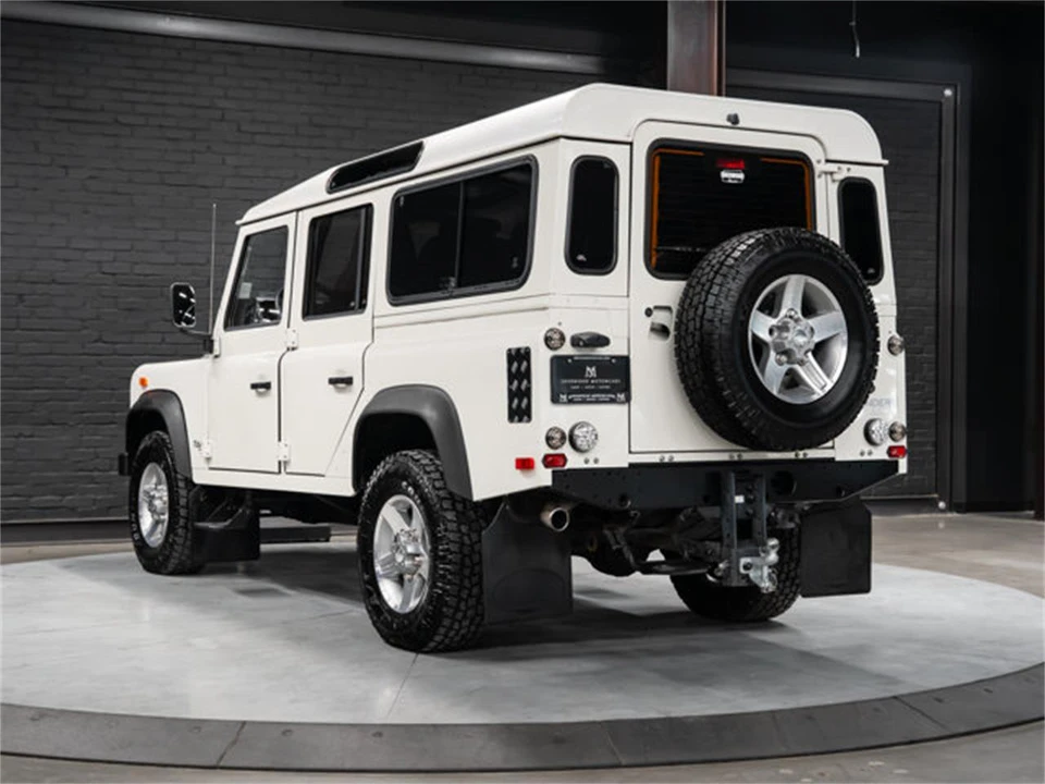 2002 Land Rover Defender - Image 8 of 31