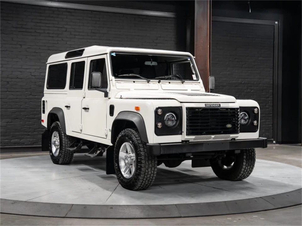 2002 Land Rover Defender - Image 3 of 31