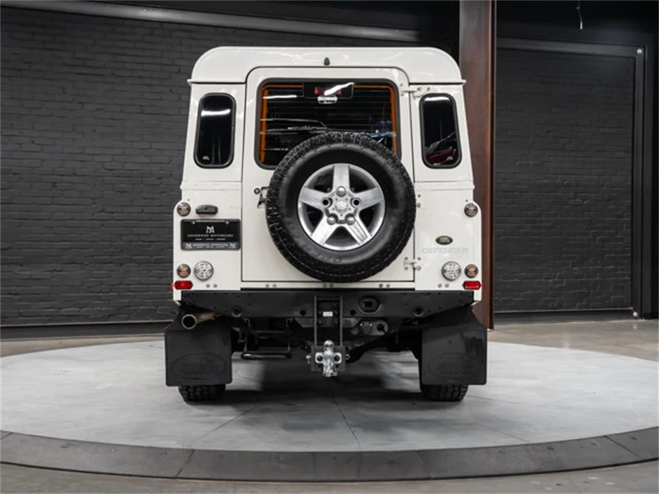 2002 Land Rover Defender - Image 9 of 31