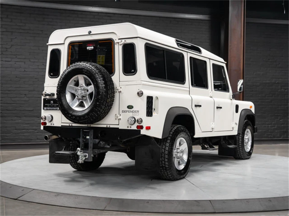 2002 Land Rover Defender - Image 10 of 31