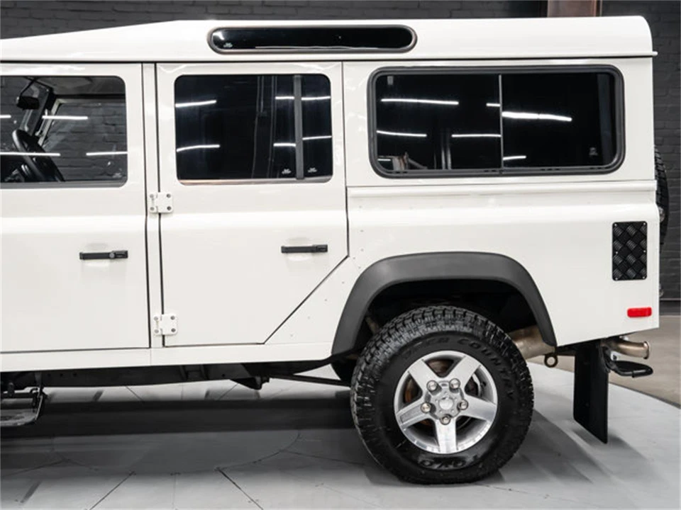 2002 Land Rover Defender - Image 15 of 31