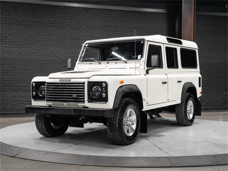 2002 Land Rover Defender - Image 5 of 31
