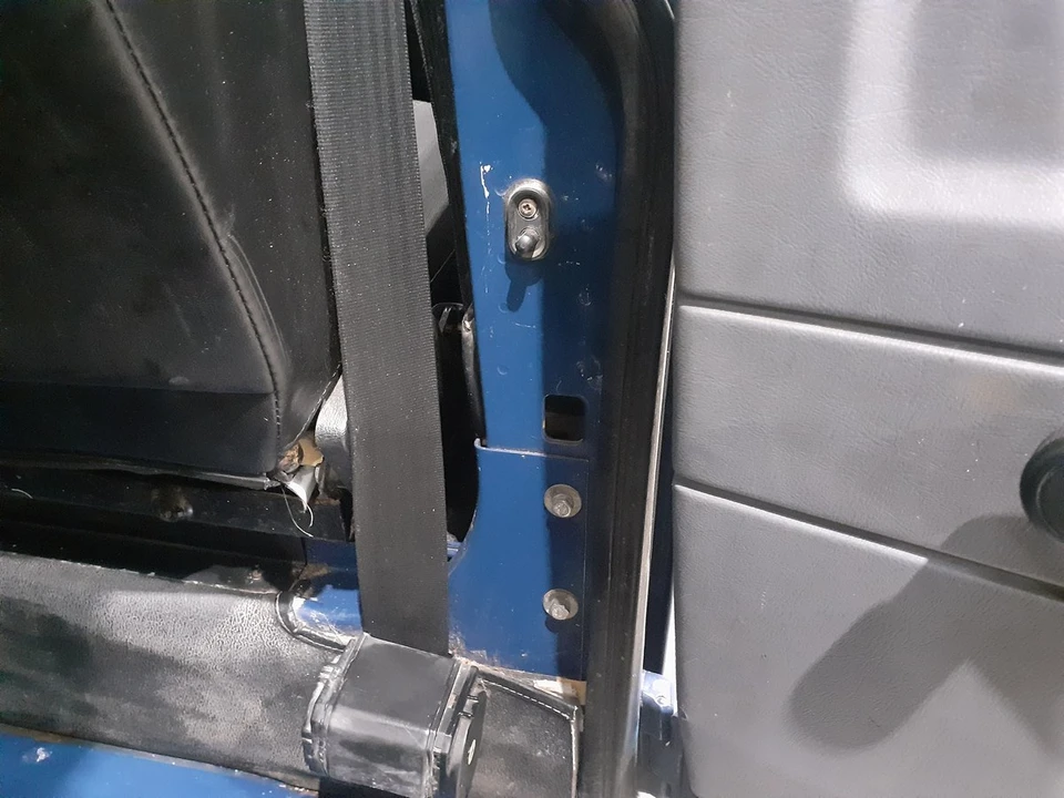 2002 Land Rover Defender 110 - Image 18 of 30