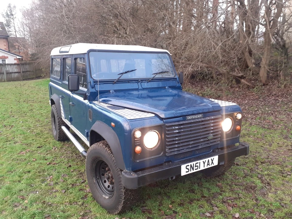 2002 Land Rover Defender 110 - Image 2 of 30