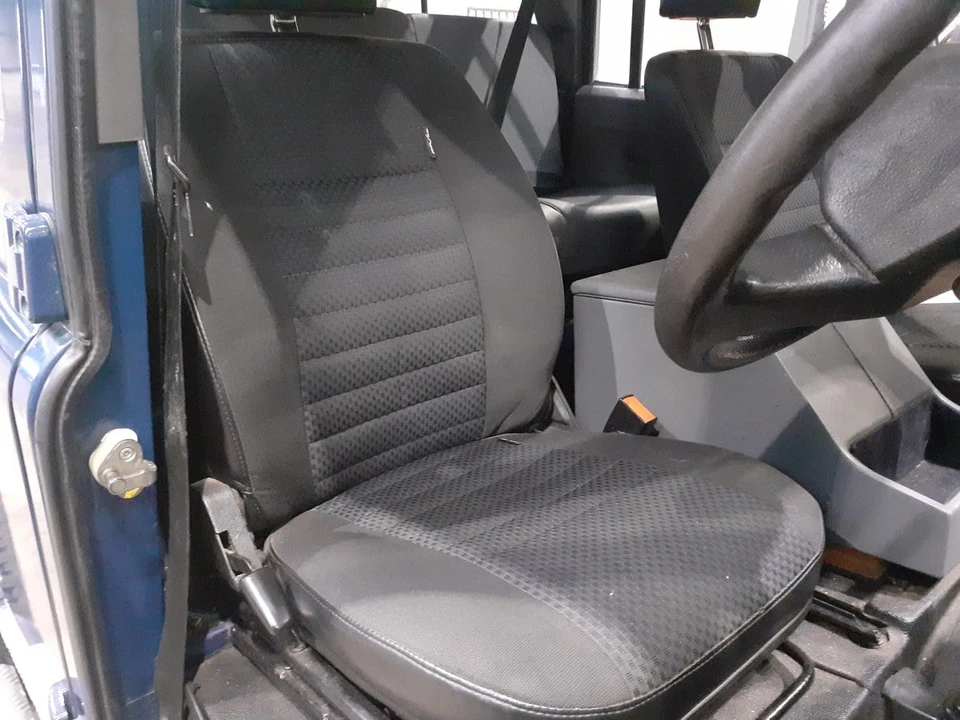 2002 Land Rover Defender 110 - Image 24 of 30
