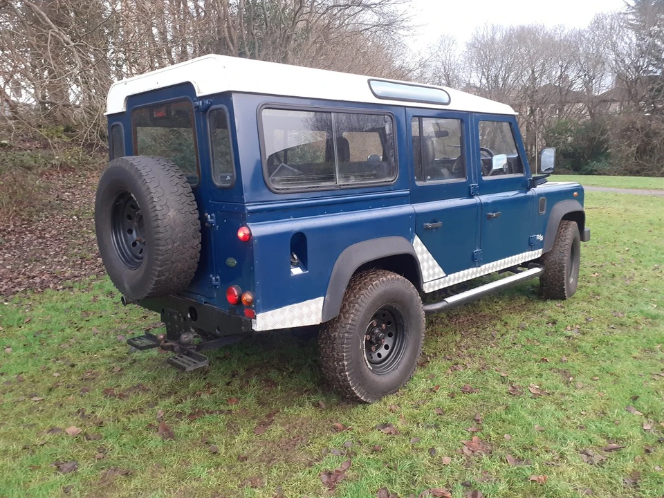 2002 Land Rover Defender 110 - Image 4 of 30