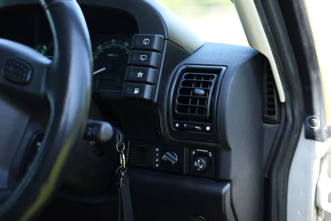 2002 Land Rover Discovery 2nd Gen - Image 28 of 30