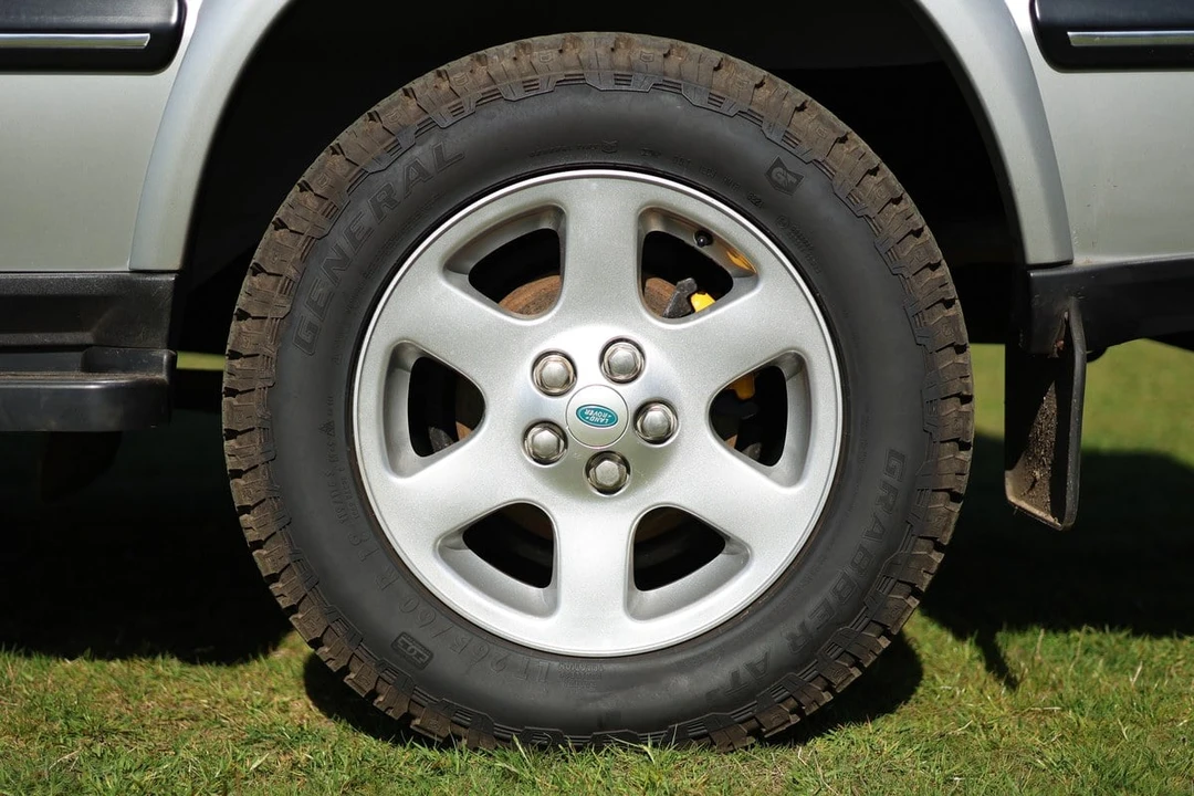 2002 Land Rover Discovery 2nd Gen - Image 16 of 30
