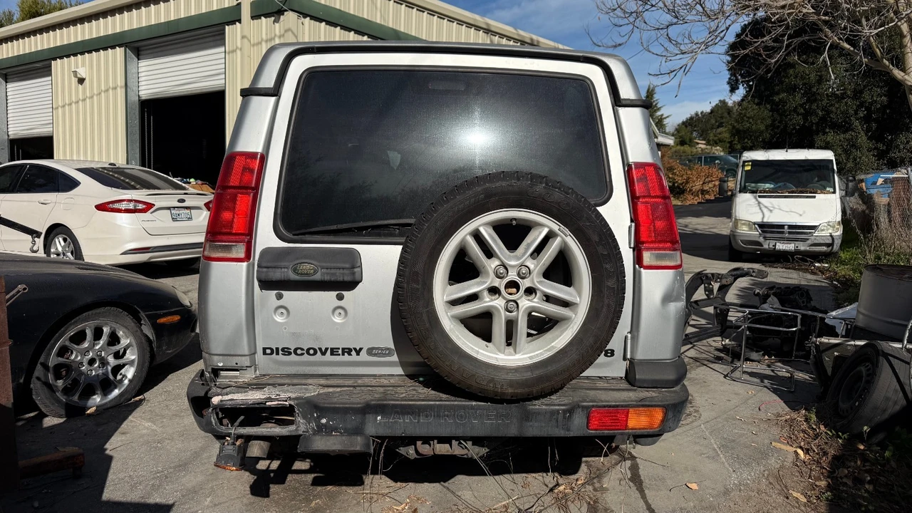 2002 Land Rover Discovery 2nd Gen - Image 5 of 11