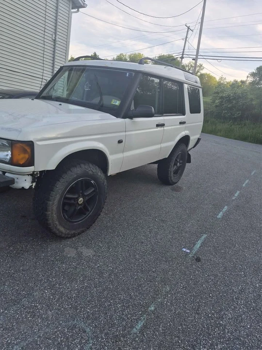 2002 Land Rover Discovery 2nd Gen - Image 2 of 5