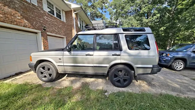 2002 Land Rover Discovery Series II SE7 Sport Utility 4D