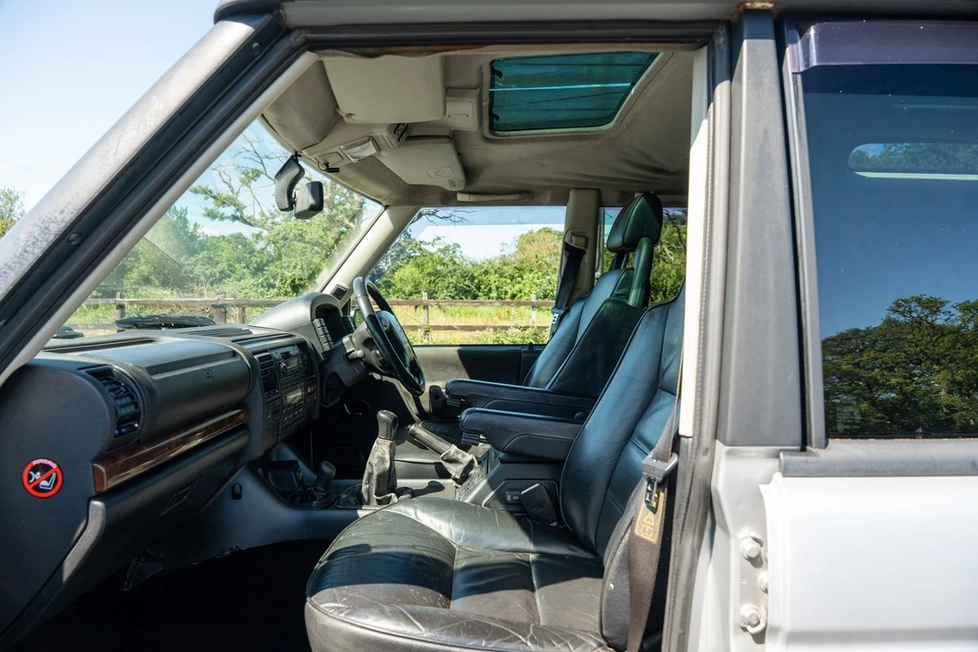 2002 Land Rover Discovery 2nd Gen - Image 11 of 30