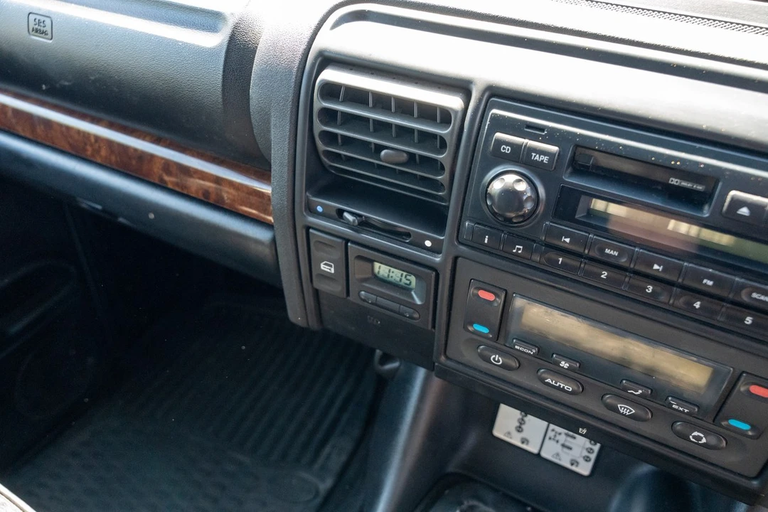 2002 Land Rover Discovery 2nd Gen - Image 19 of 30