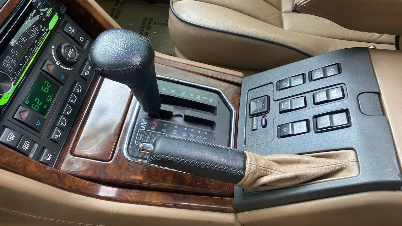 2002 Land Rover Range Rover - Image 10 of 15