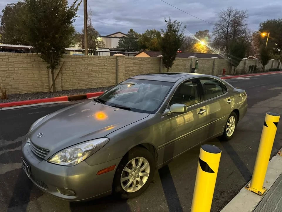 2002 Lexus ES 4th Gen - Image 3 of 7