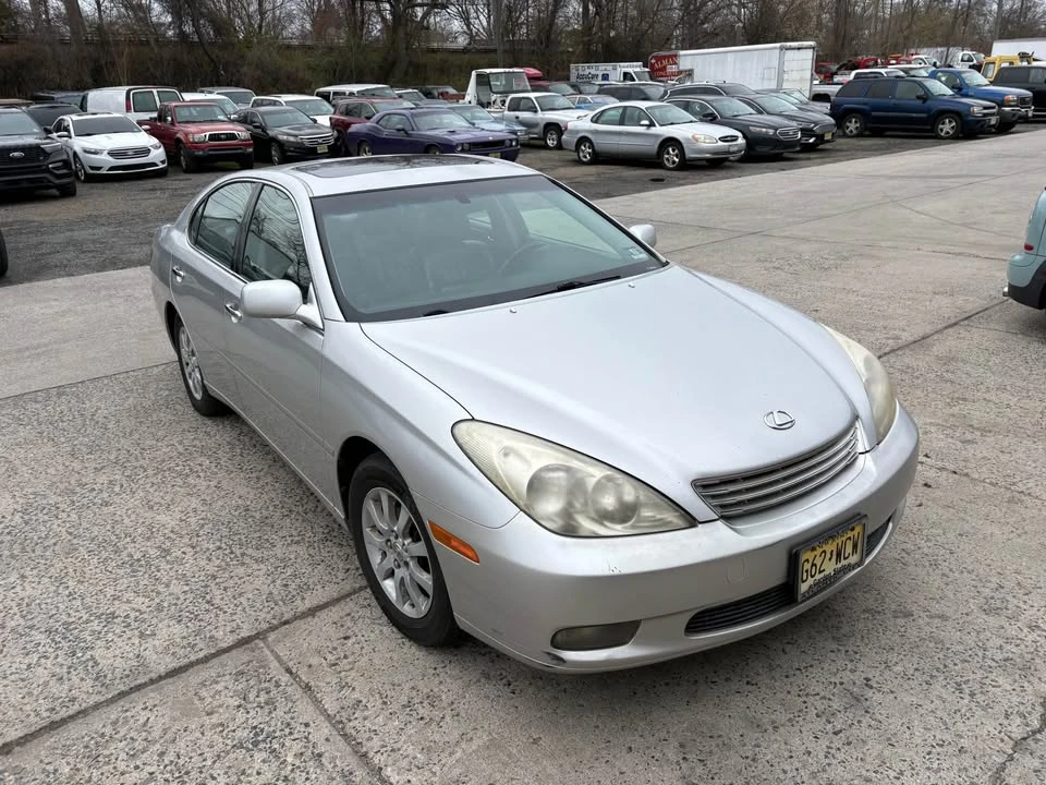 2002 Lexus IS 1st Gen - Image 2 of 5