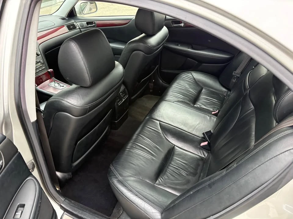2002 Lexus IS 1st Gen - Image 5 of 5