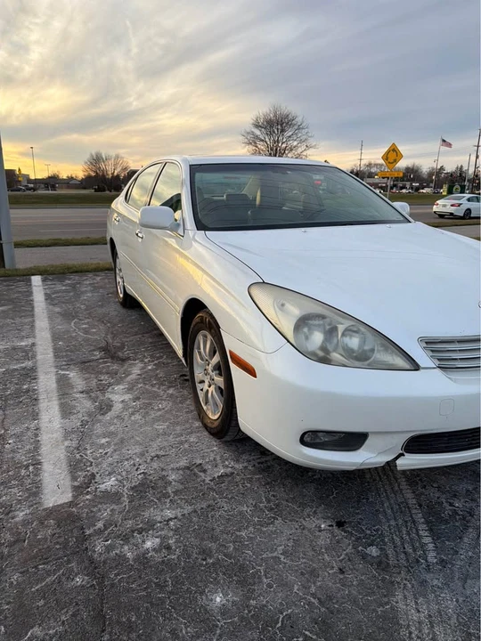 2002 Lexus ES 3rd Gen - Image 3 of 13