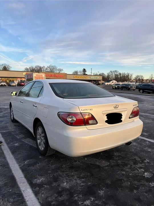 2002 Lexus ES 3rd Gen - Image 5 of 13