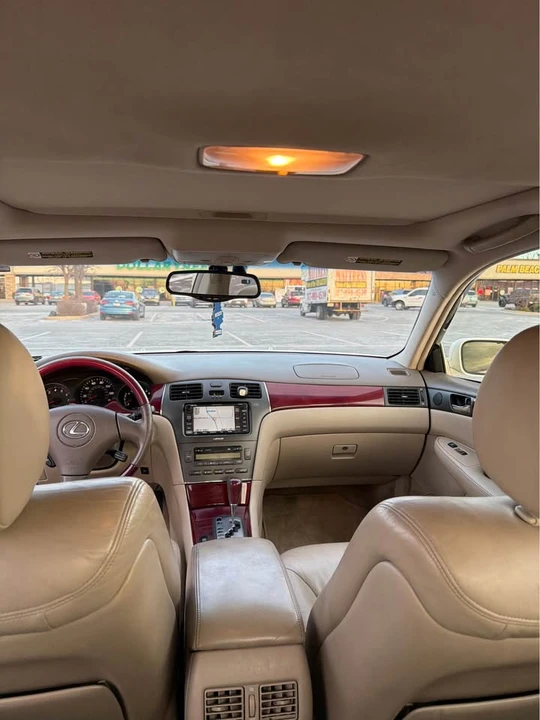 2002 Lexus ES 3rd Gen - Image 11 of 13