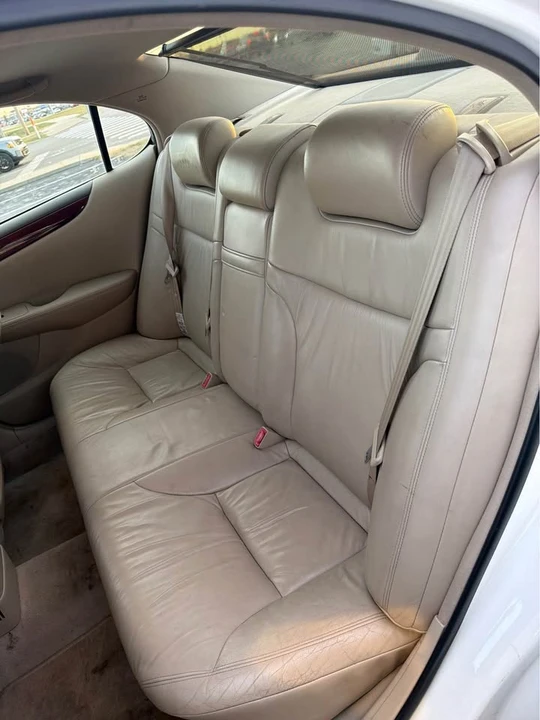 2002 Lexus ES 3rd Gen - Image 10 of 13