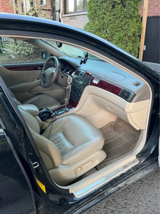 2002 Lexus ES 4th Gen - Image 5 of 10