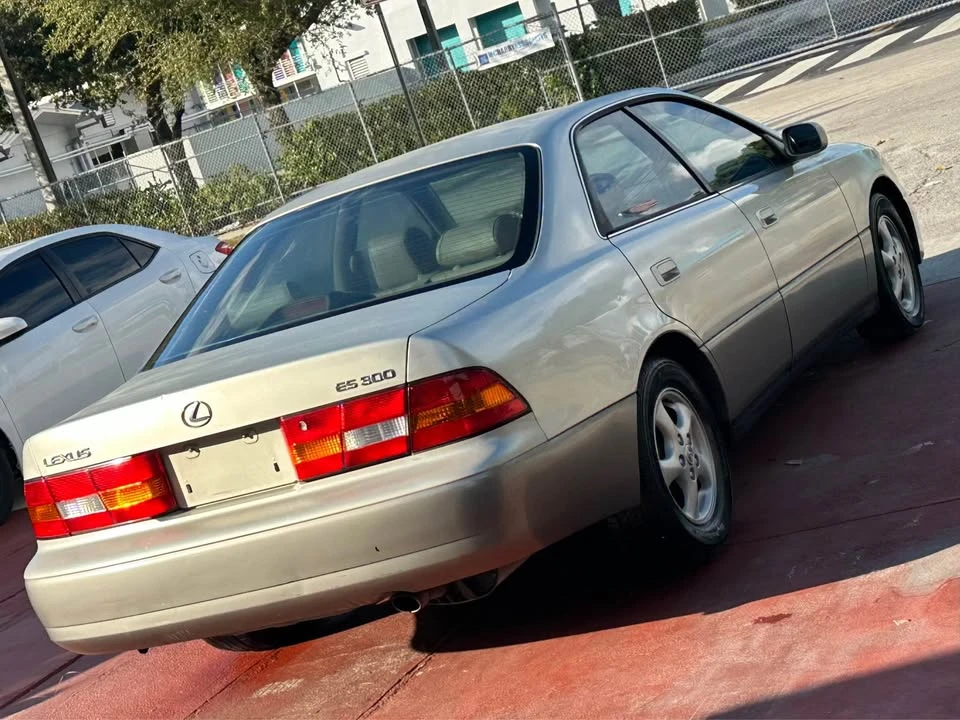 2002 Lexus ES 3rd Gen - Image 5 of 20