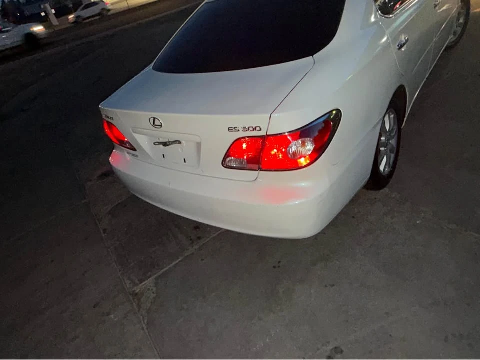2002 Lexus ES 4th Gen - Image 3 of 9