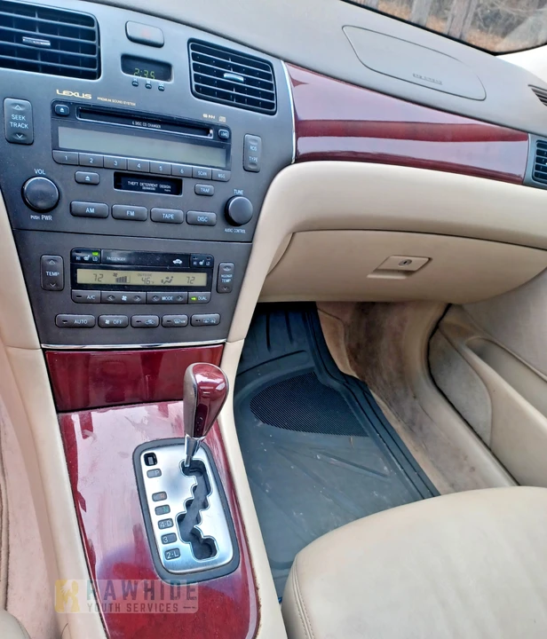 2002 Lexus ES 3rd Gen - Image 11 of 20