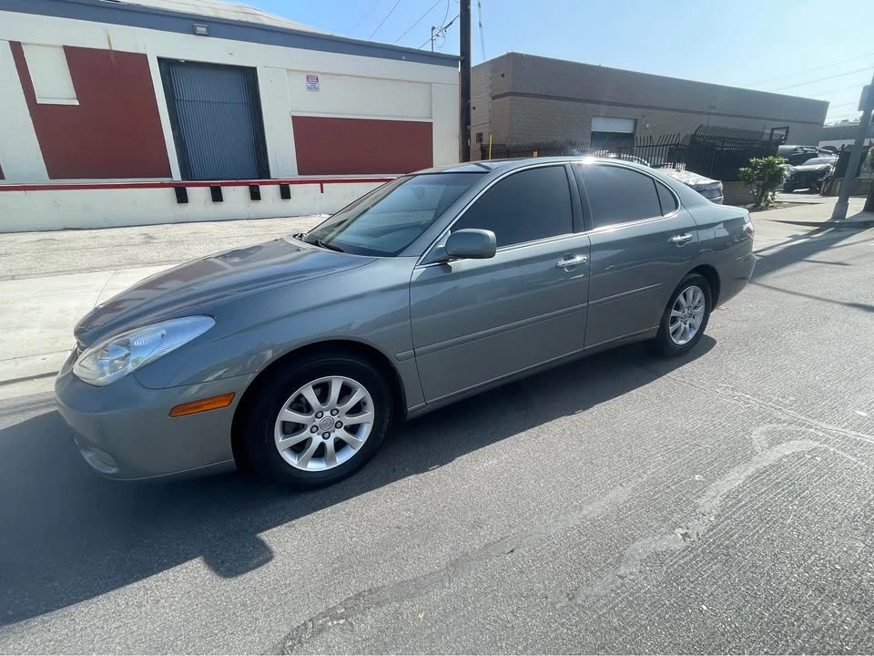 2002 Lexus ES 3rd Gen - Image 2 of 14