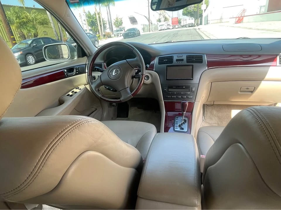 2002 Lexus ES 3rd Gen - Image 11 of 14
