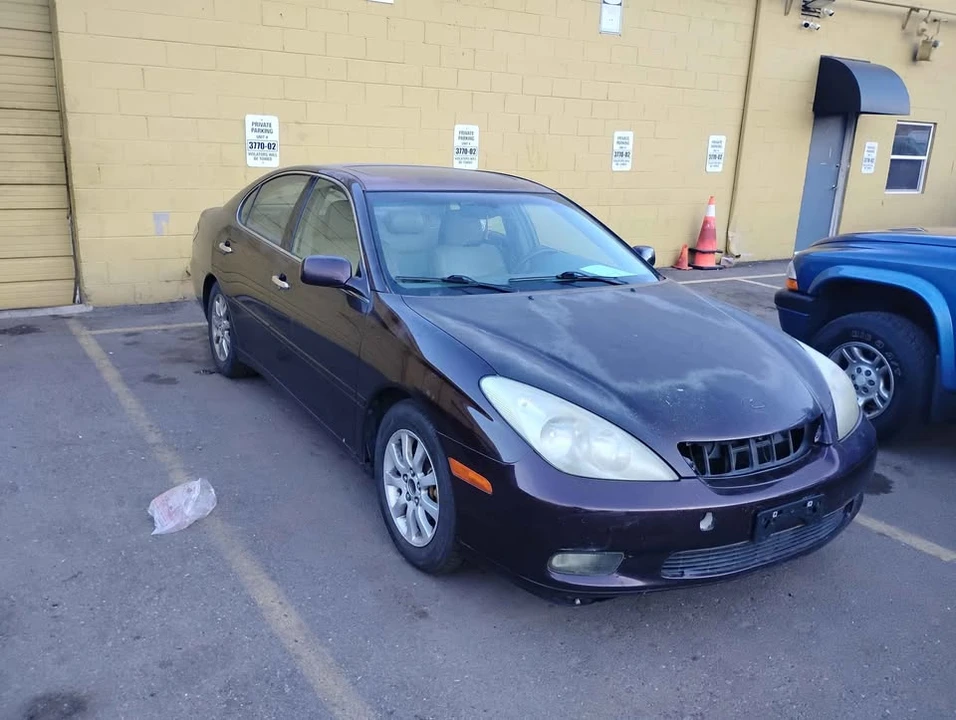 2002 Lexus ES 3rd Gen - Image 2 of 3